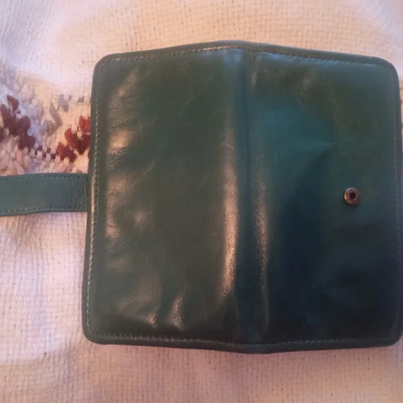 HOBO Torch Emerald Green Wallet - Picture 6 of 6